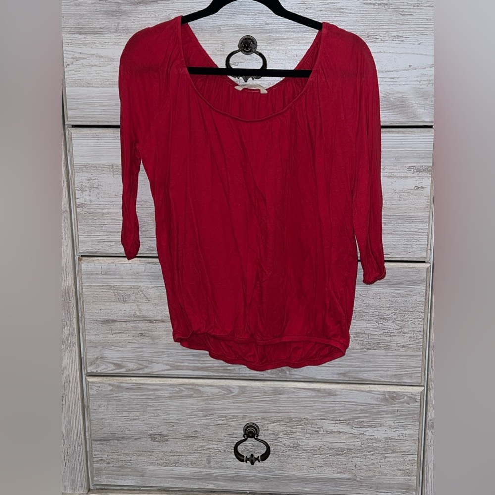 Old Navy pink top.